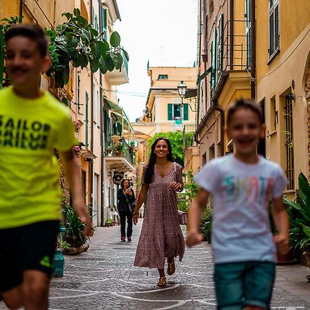 Hotel Continental Pietra Ligure Ngoại thất bức ảnh
