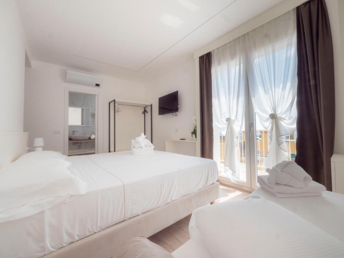 Hotel Continental Pietra Ligure Ngoại thất bức ảnh