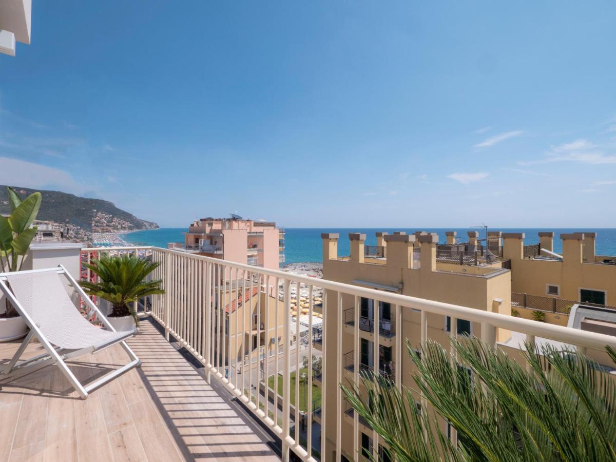 Hotel Continental Pietra Ligure Ngoại thất bức ảnh