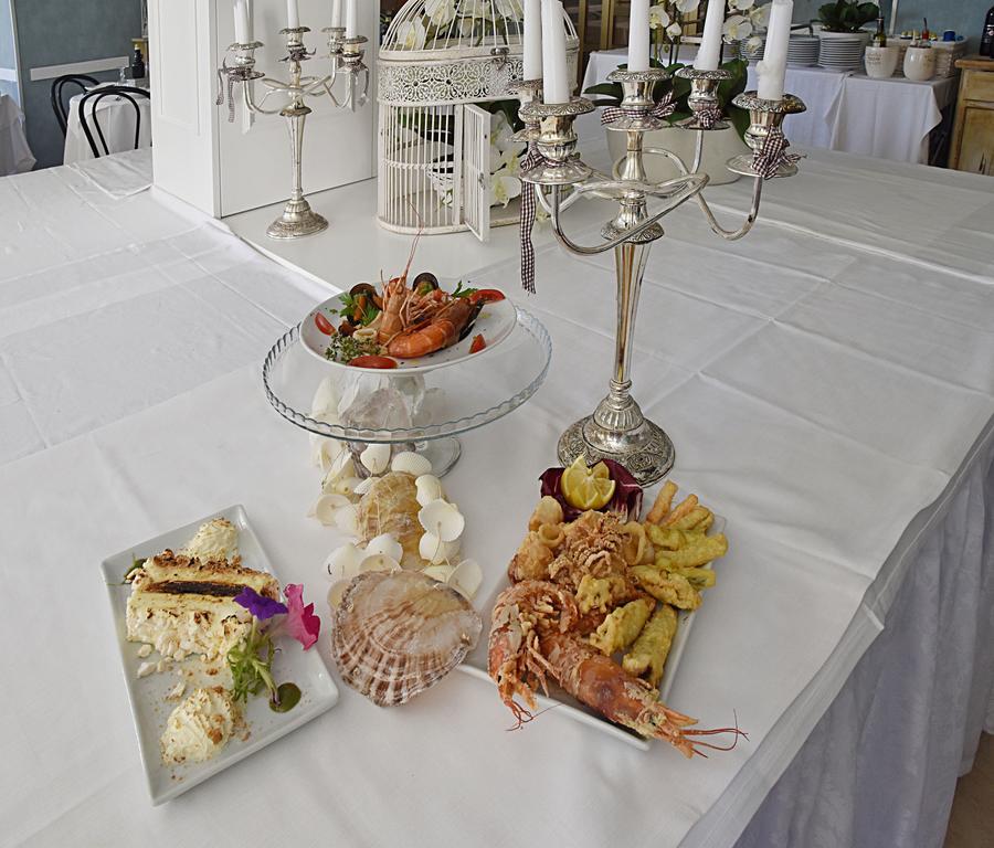 Hotel Continental Pietra Ligure Ngoại thất bức ảnh