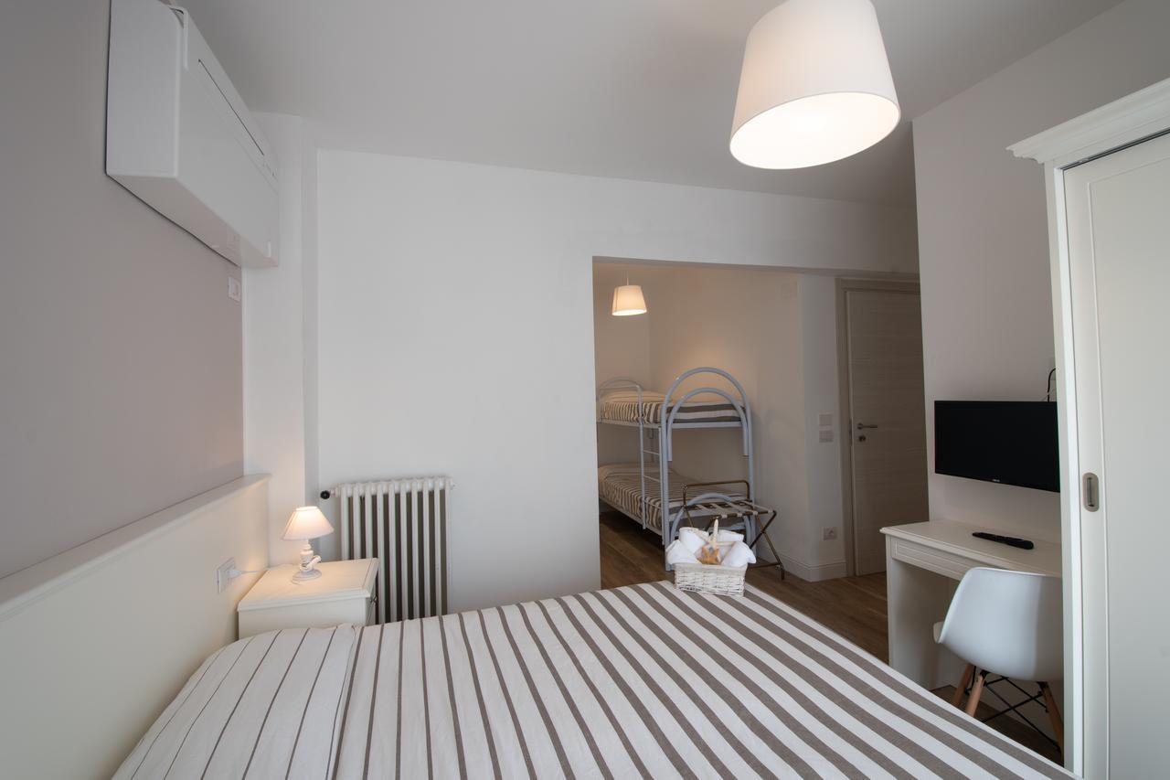 Hotel Continental Pietra Ligure Ngoại thất bức ảnh